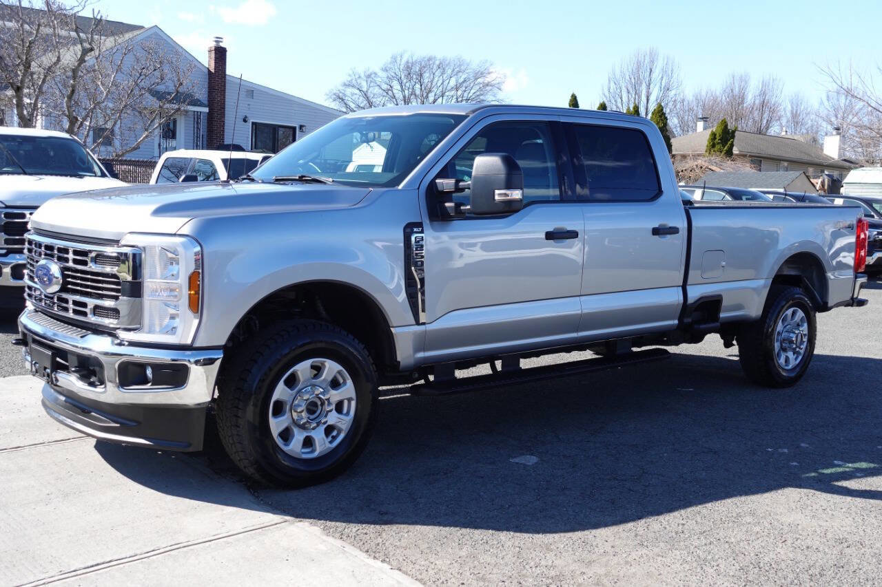 Used 2024 Ford F250 XLT image 1