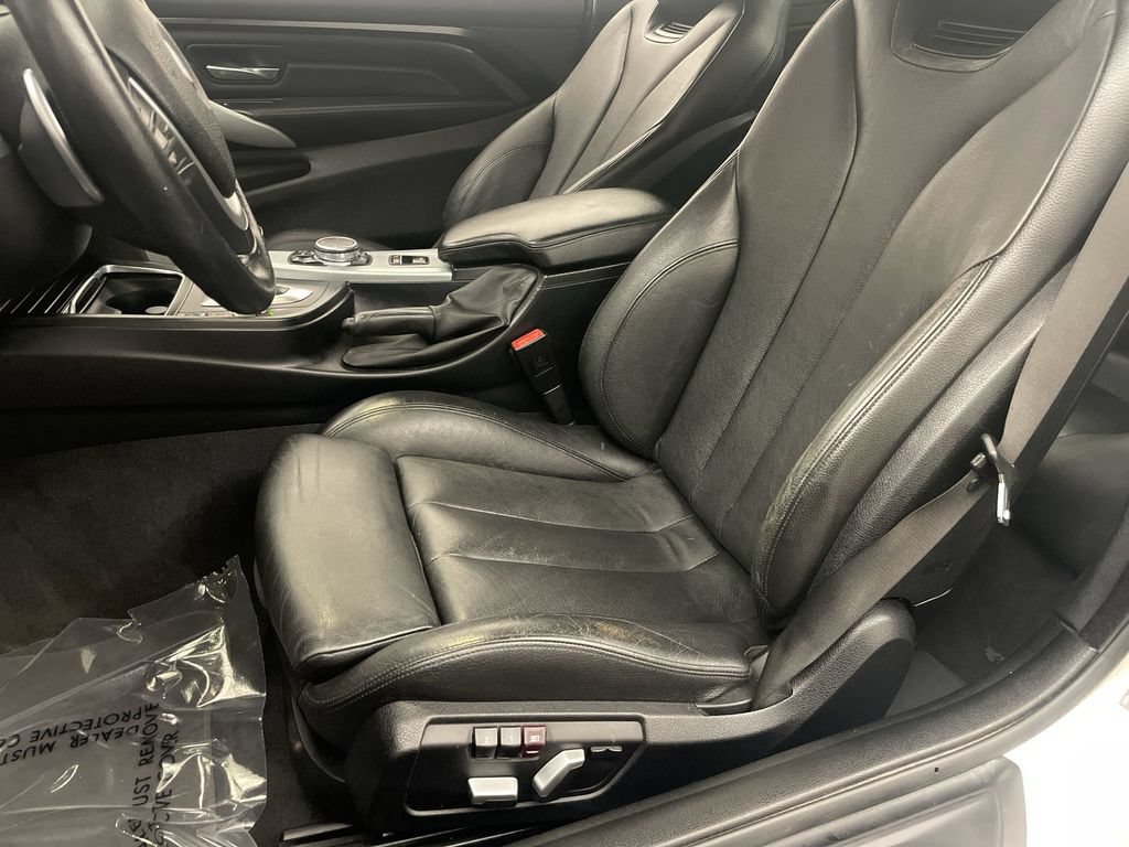 Used 2016 BMW 428i xDrive Convertible AWD/4WD image 12