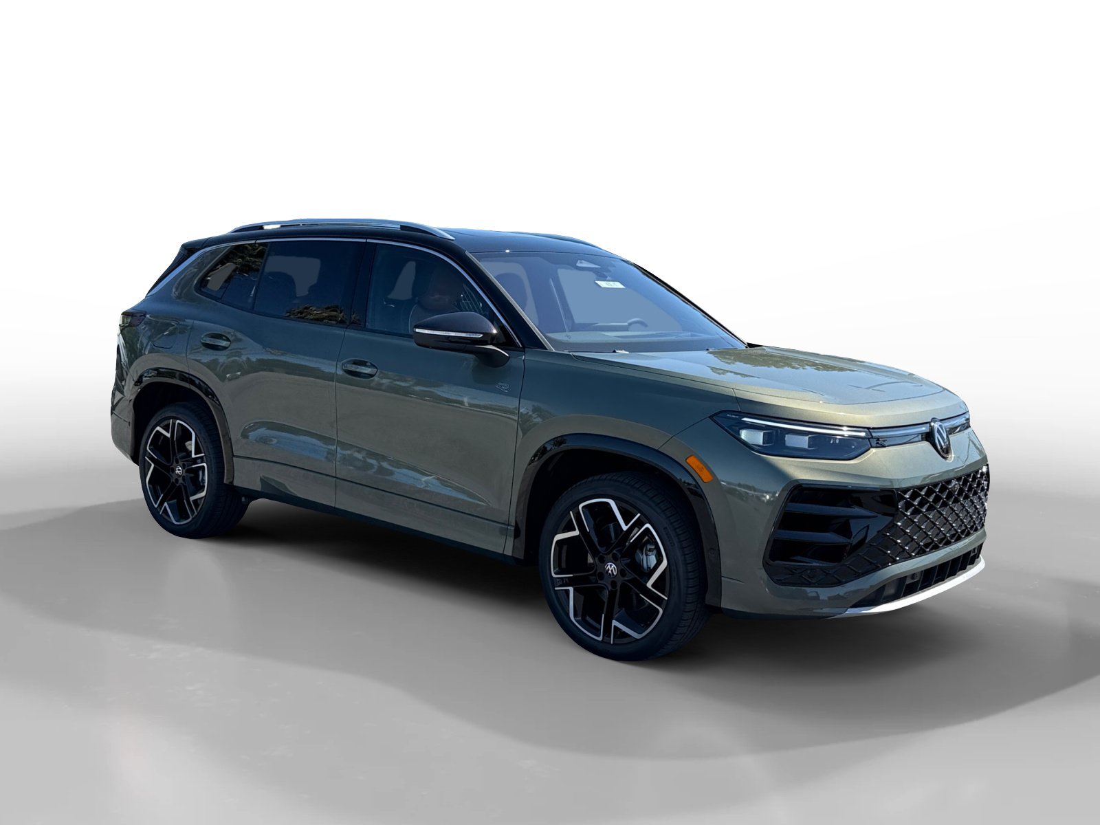 New 2026 Volkswagen Tiguan SEL R-Line AWD/4WD image 7