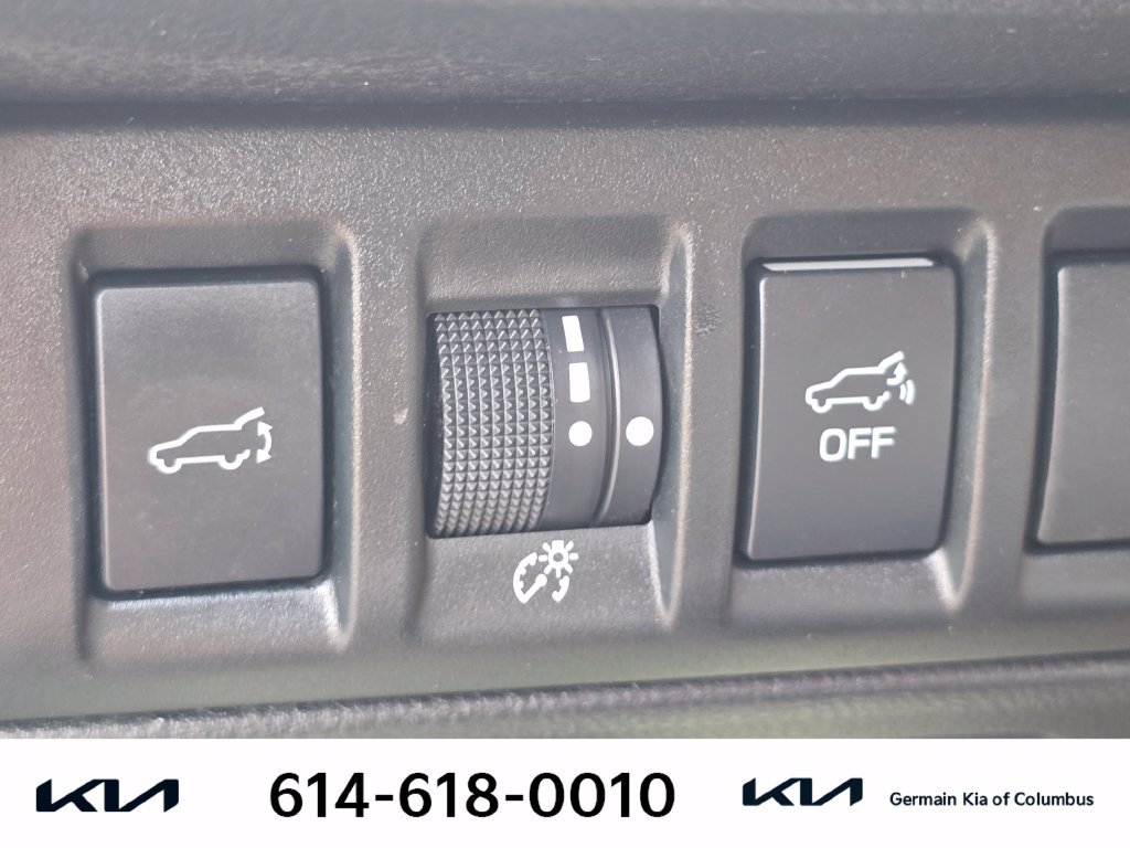 Used 2020 Subaru Outback Premium AWD/4WD image 31