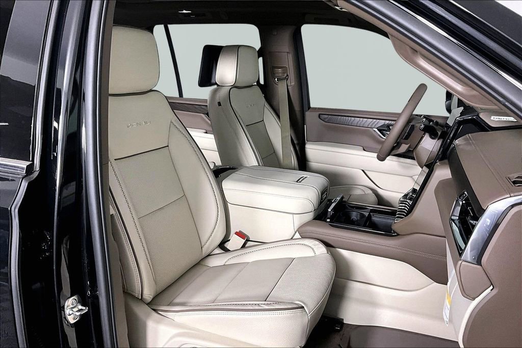 New 2026 GMC Yukon Denali w/ Denali Reserve Package image 12