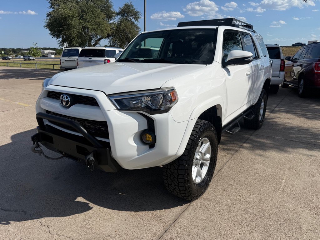 Used 2019 Toyota 4Runner SR5 Premium AWD/4WD image 3