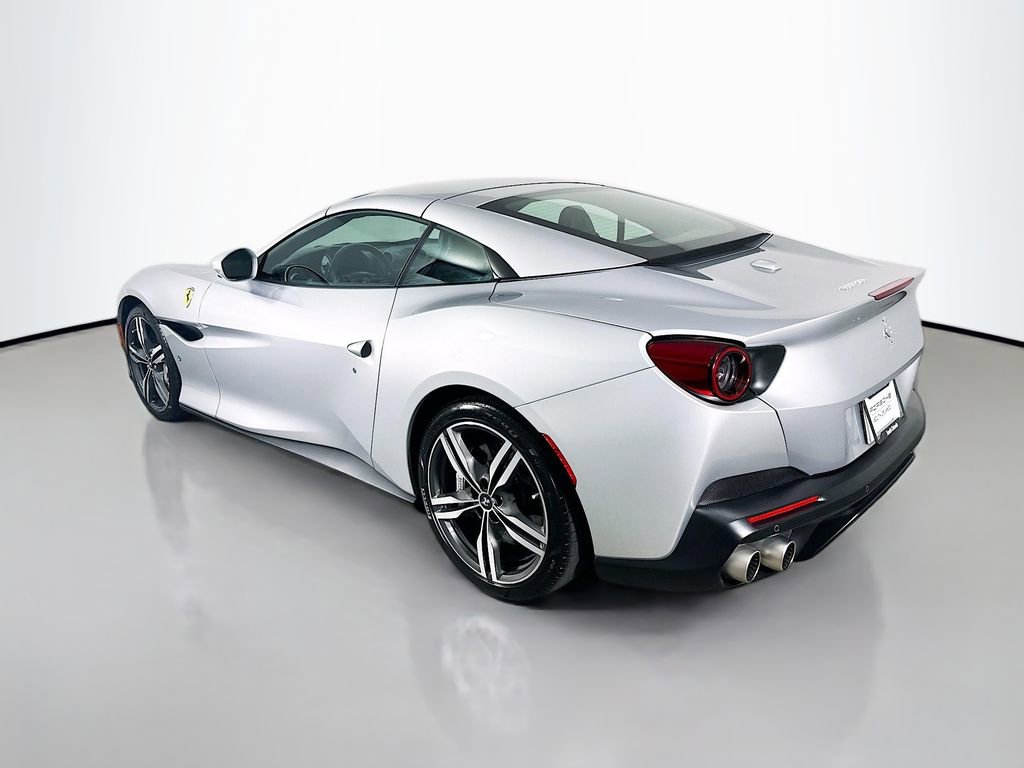Used 2019 Ferrari Portofino image 3