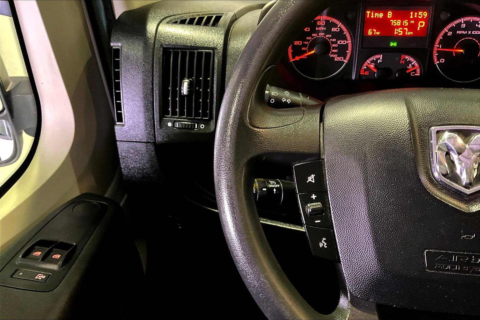 Used 2020 RAM ProMaster 2500 FWD image 11