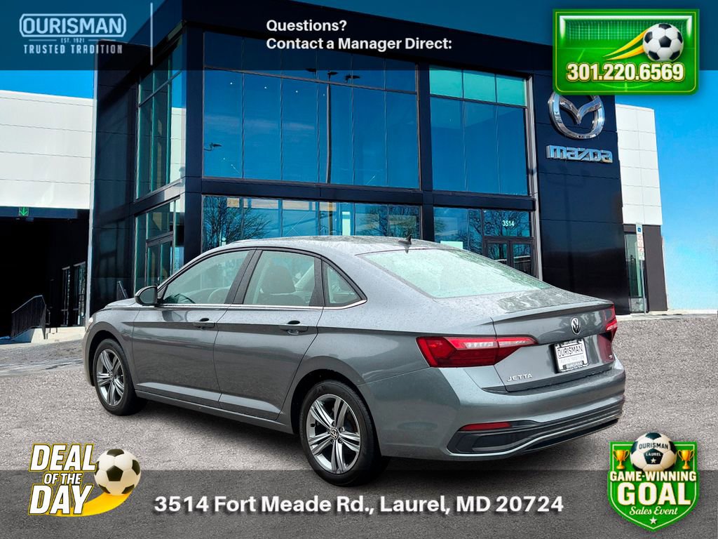 Used 2024 Volkswagen Jetta SE FWD image 4