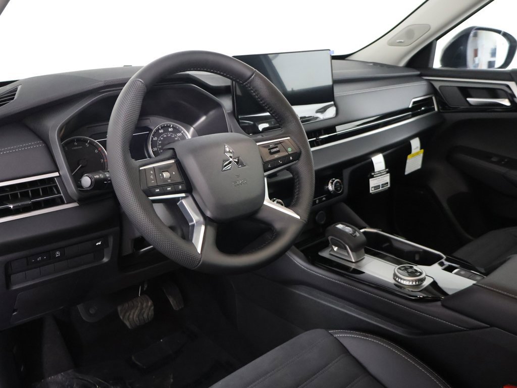 New 2026 Mitsubishi Outlander Trail Edition image 30