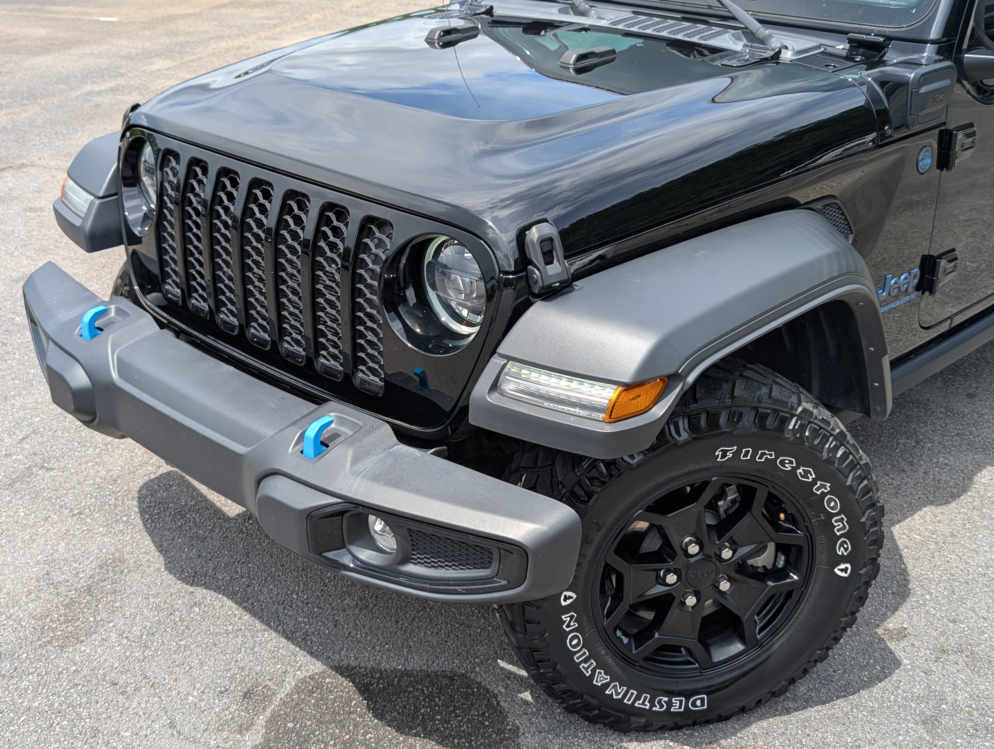Used 2023 Jeep Wrangler Unlimited w/ Cold Weather Group AWD/4WD image 13