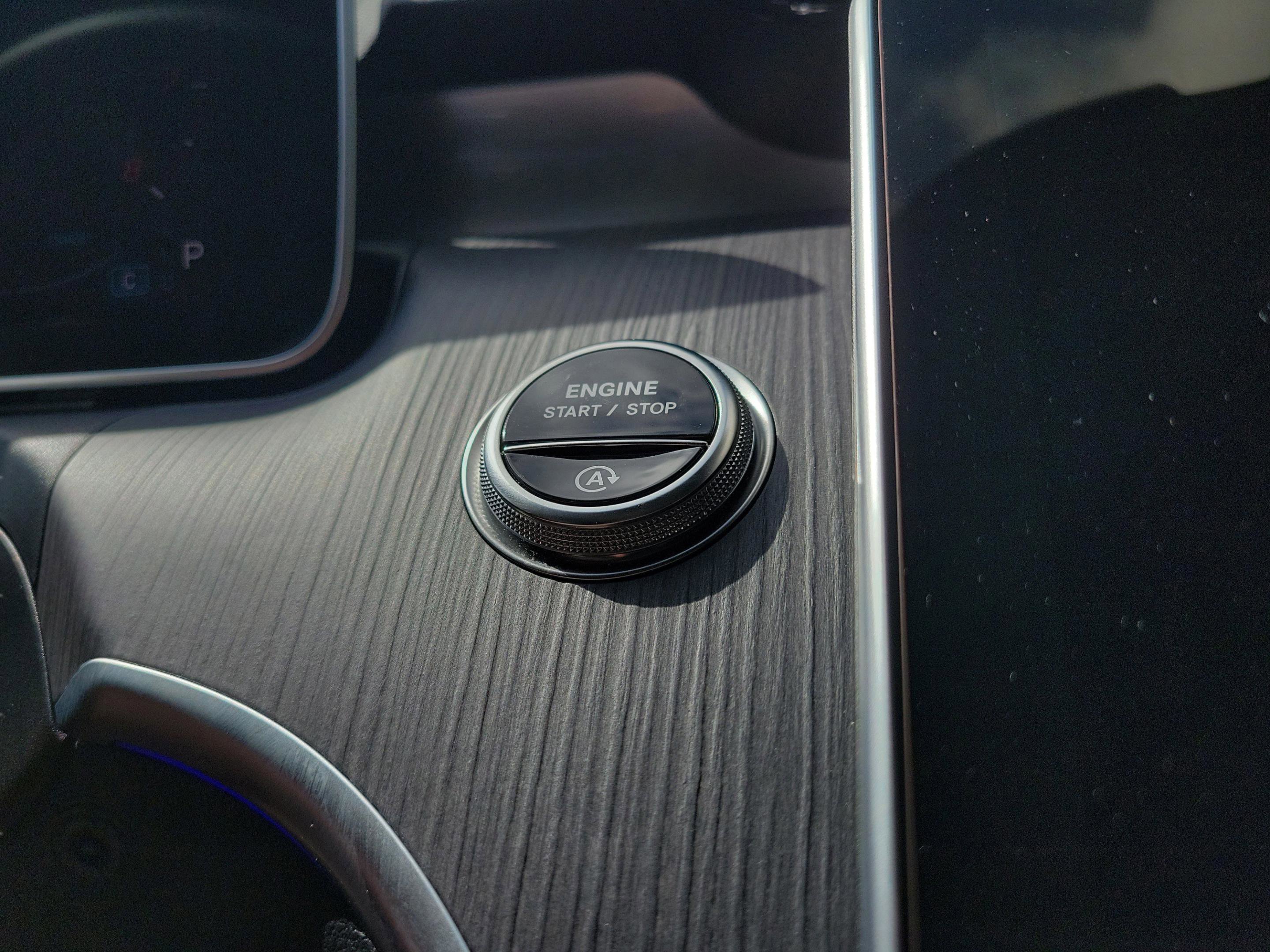 Certified 2025 Mercedes-Benz CLE 450 4MATIC Coupe image 18