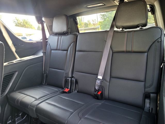 Used 2022 Chevrolet Tahoe RST w/ Luxury Package AWD/4WD image 12