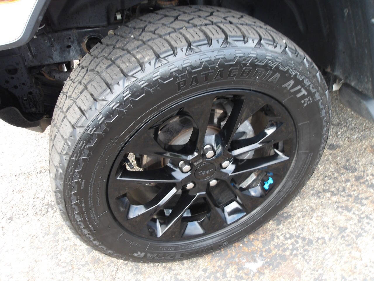 Used 2023 Jeep Wrangler Unlimited Sahara w/ Cold Weather Group AWD/4WD image 29