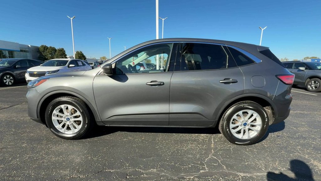 Used 2022 Ford Escape SE FWD image 5