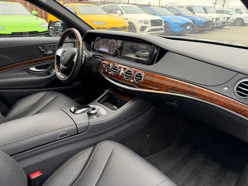 Used 2015 Mercedes-Benz S 550 Sedan image 31