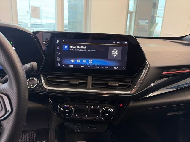 Used 2025 Chevrolet Trax RS w/ Driver Confidence Package image 47