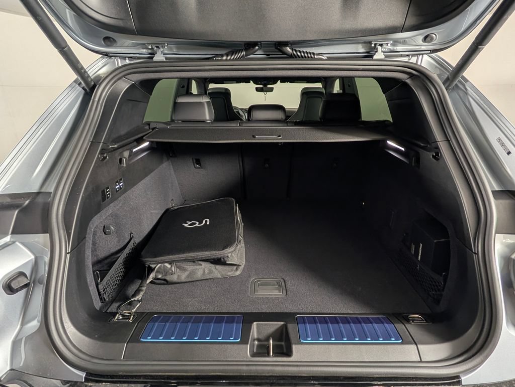 New 2026 Porsche Cayenne Electric AWD/4WD image 17