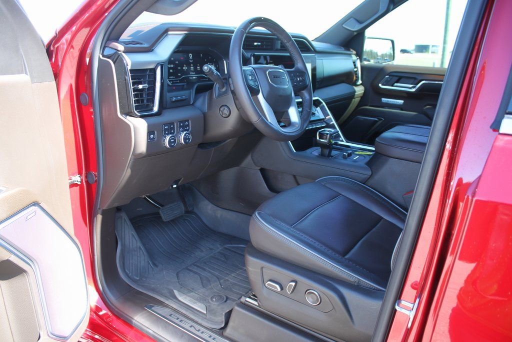 Used 2024 GMC Sierra 1500 Denali AWD/4WD image 13