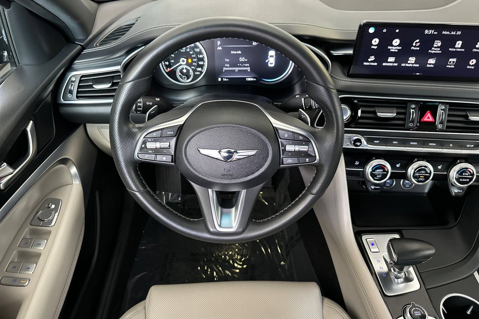 Used 2023 Genesis G70 2.0T RWD image 17