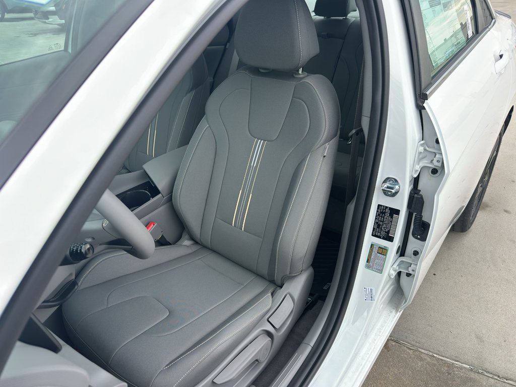 New 2026 Hyundai Elantra SEL Sport Premium FWD image 26