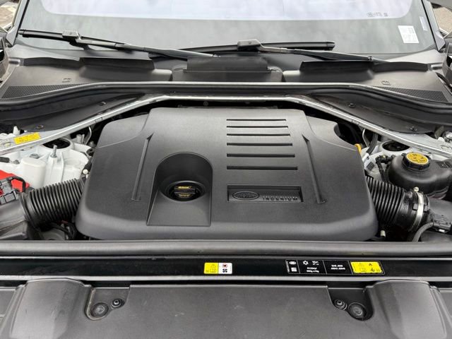Used 2023 Land Rover Range Rover SE image 9