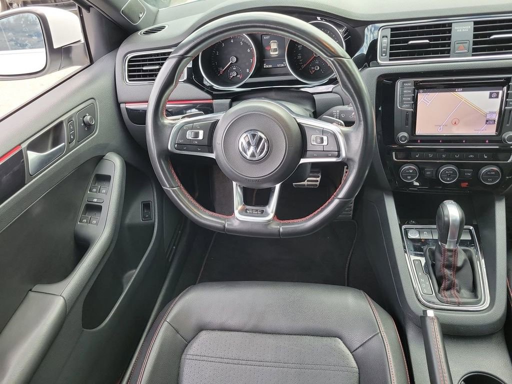Used 2018 Volkswagen Jetta GLI image 22