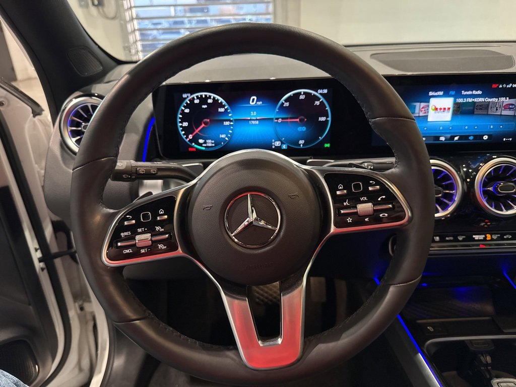 Used 2023 Mercedes-Benz EQB 300 4MATIC w/ Exclusive Package image 27