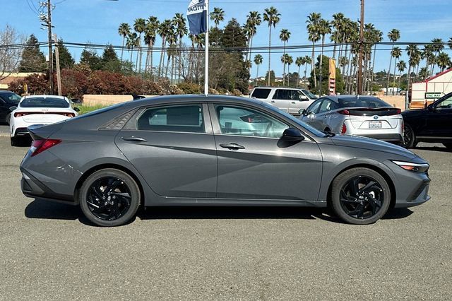 New 2026 Hyundai Elantra Sport FWD image 5