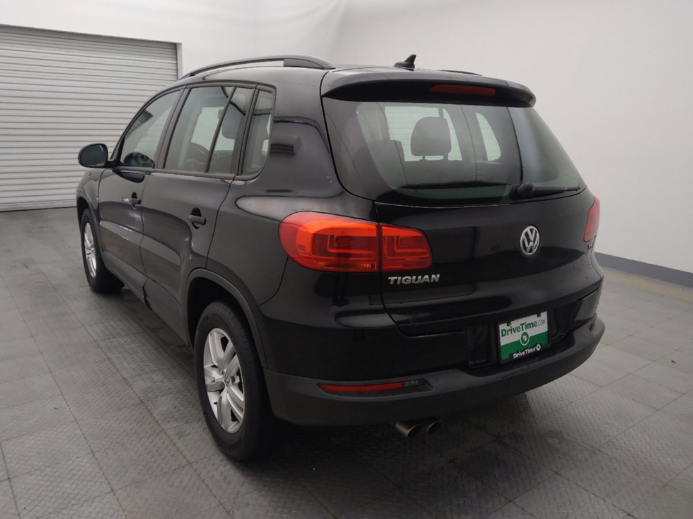 Used 2017 Volkswagen Tiguan S image 5