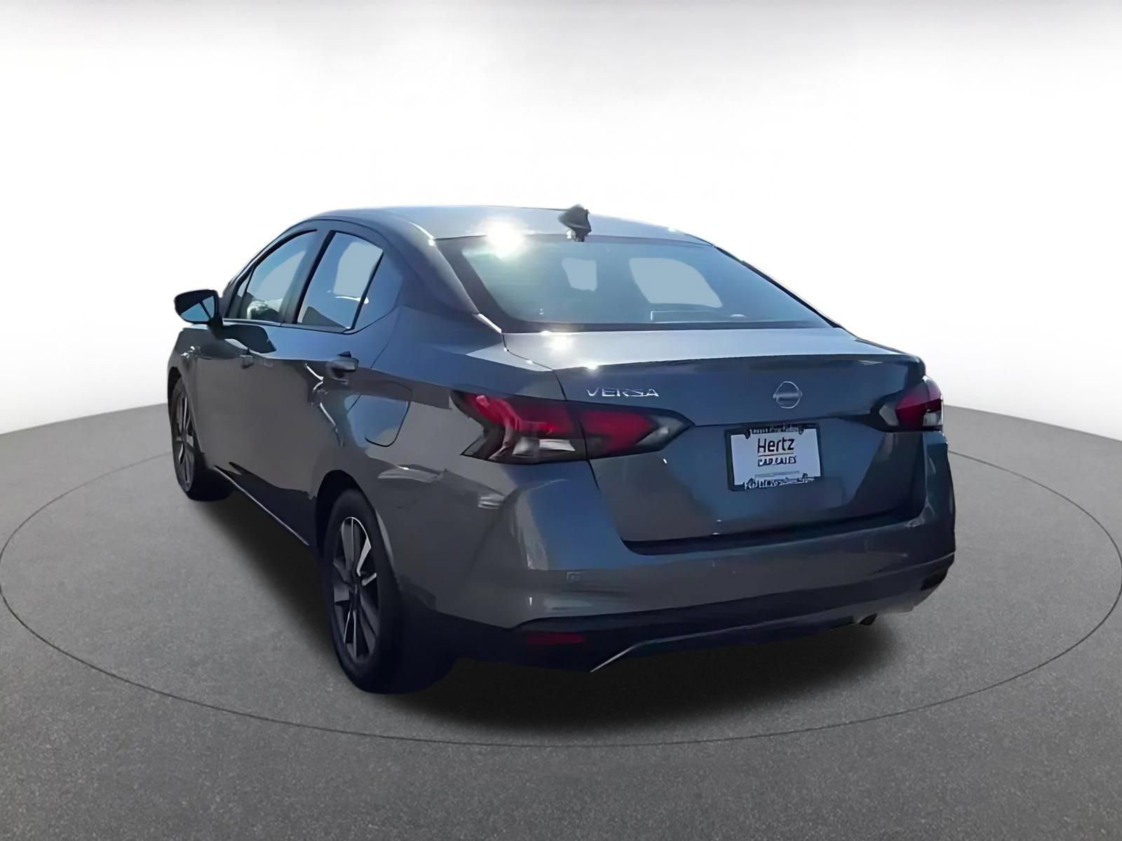 Used 2025 Nissan Versa SV FWD image 10
