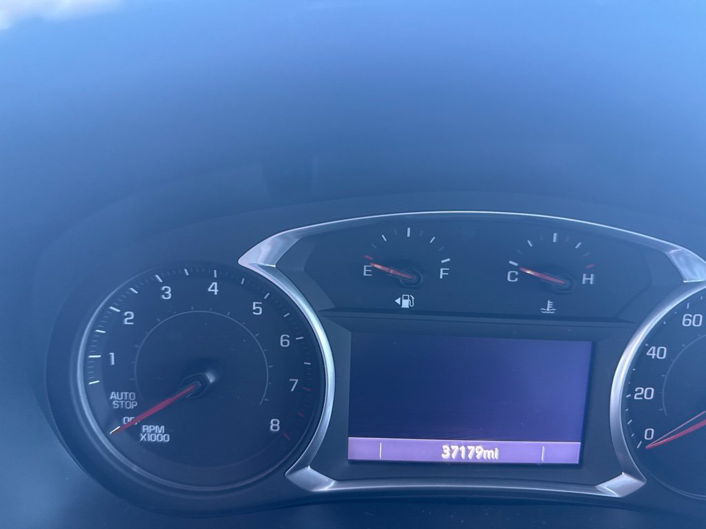 Used 2021 Chevrolet Traverse LT FWD image 8