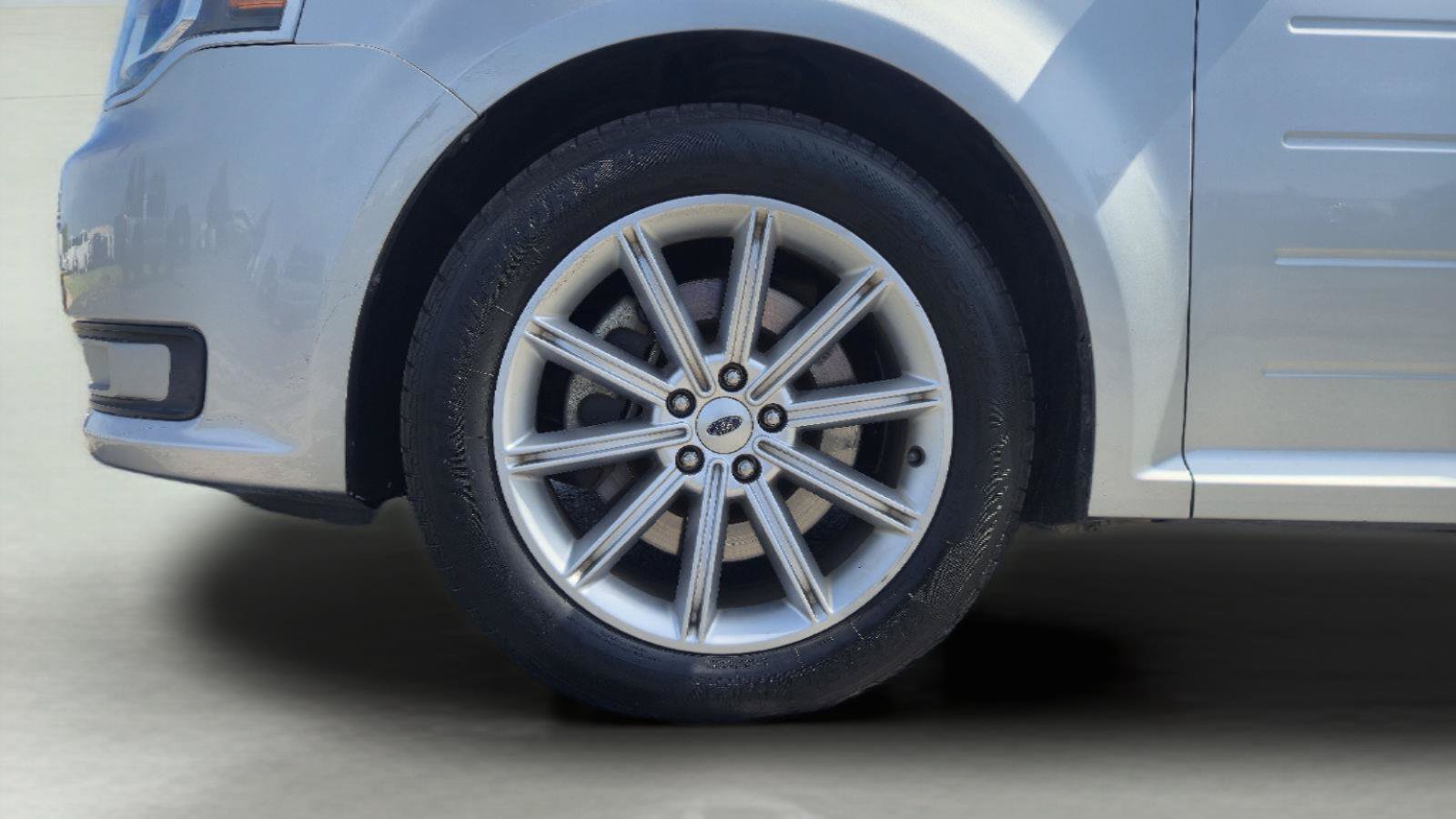 Used 2018 Ford Flex Limited FWD image 11