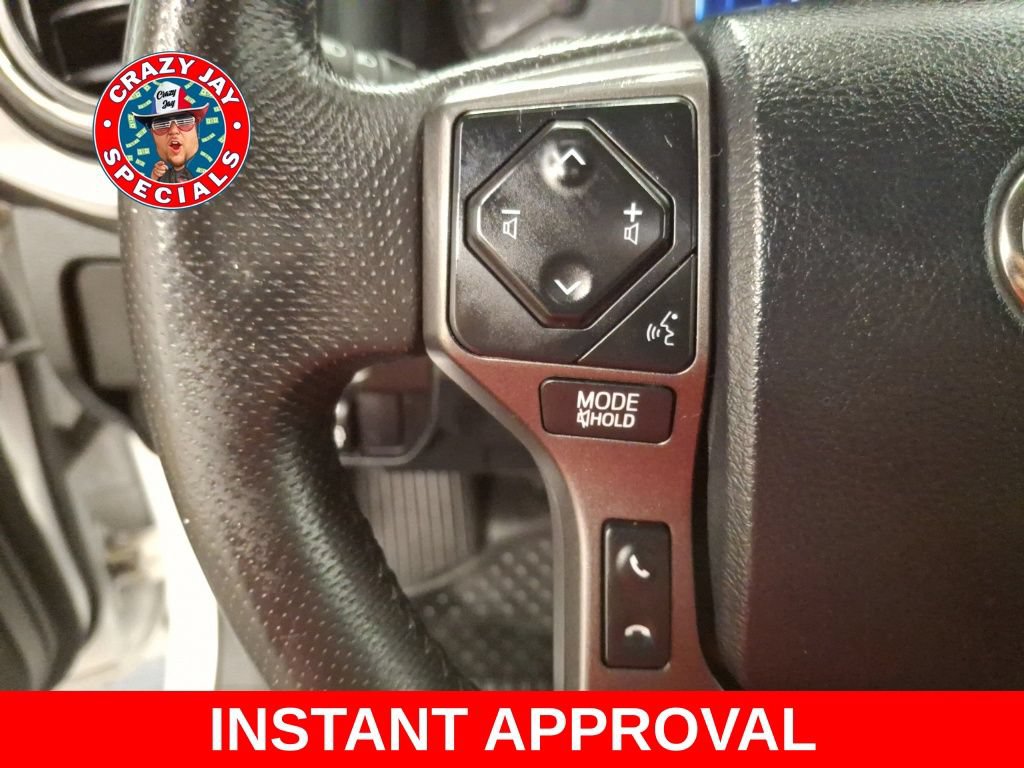 Used 2017 Toyota Tacoma TRD Sport w/ Tow Package AWD/4WD image 19