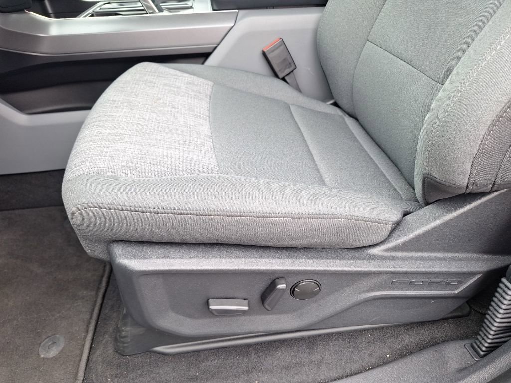 New 2023 Ford F150 Lightning XLT w/ Equipment Group 312A High image 5