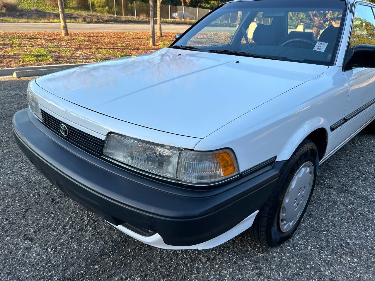 Used 1991 Toyota Camry Deluxe image 5