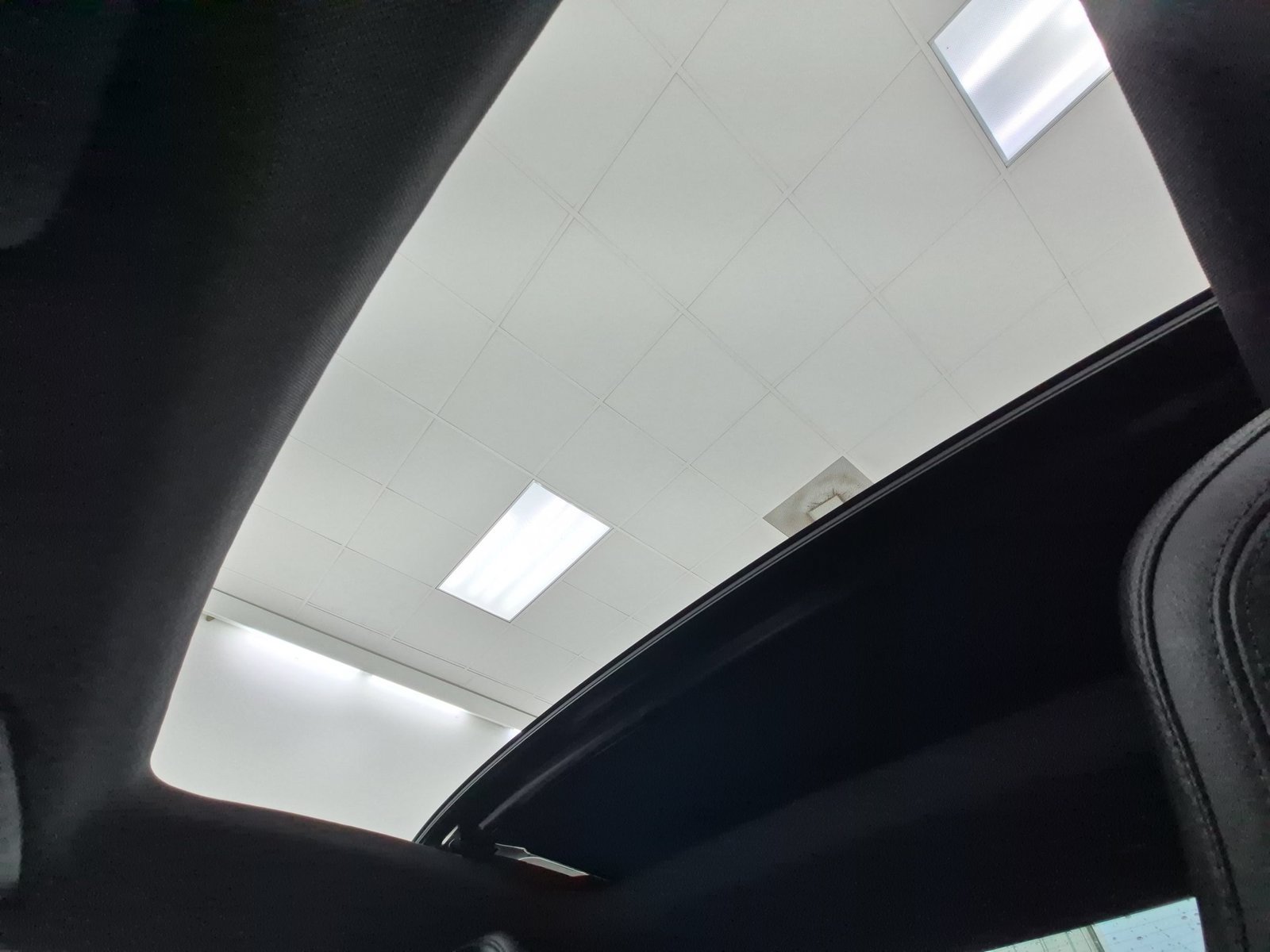 Certified 2024 Porsche 911 Carrera 4 AWD/4WD image 20