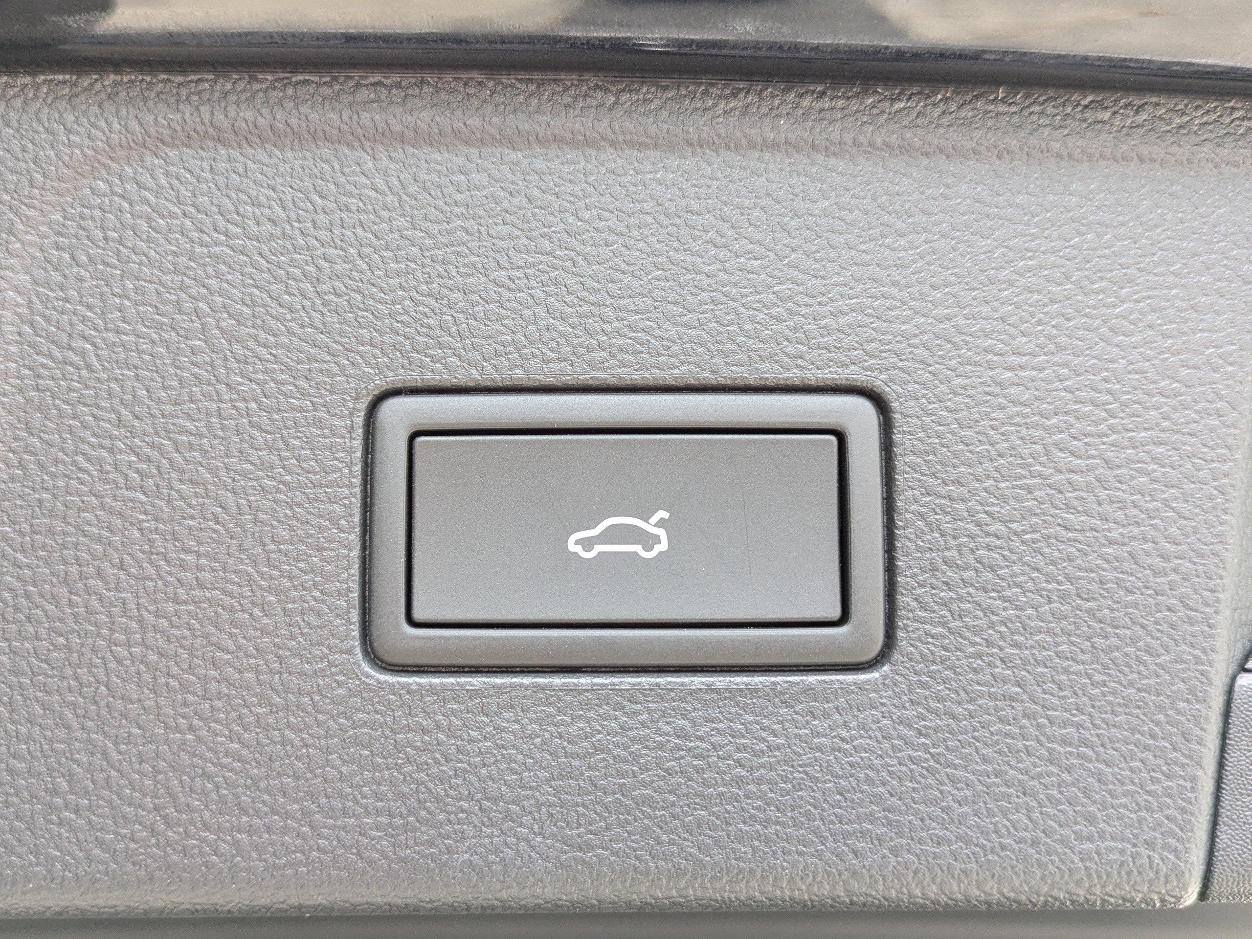 New 2026 Volkswagen Atlas Peak Edition image 14