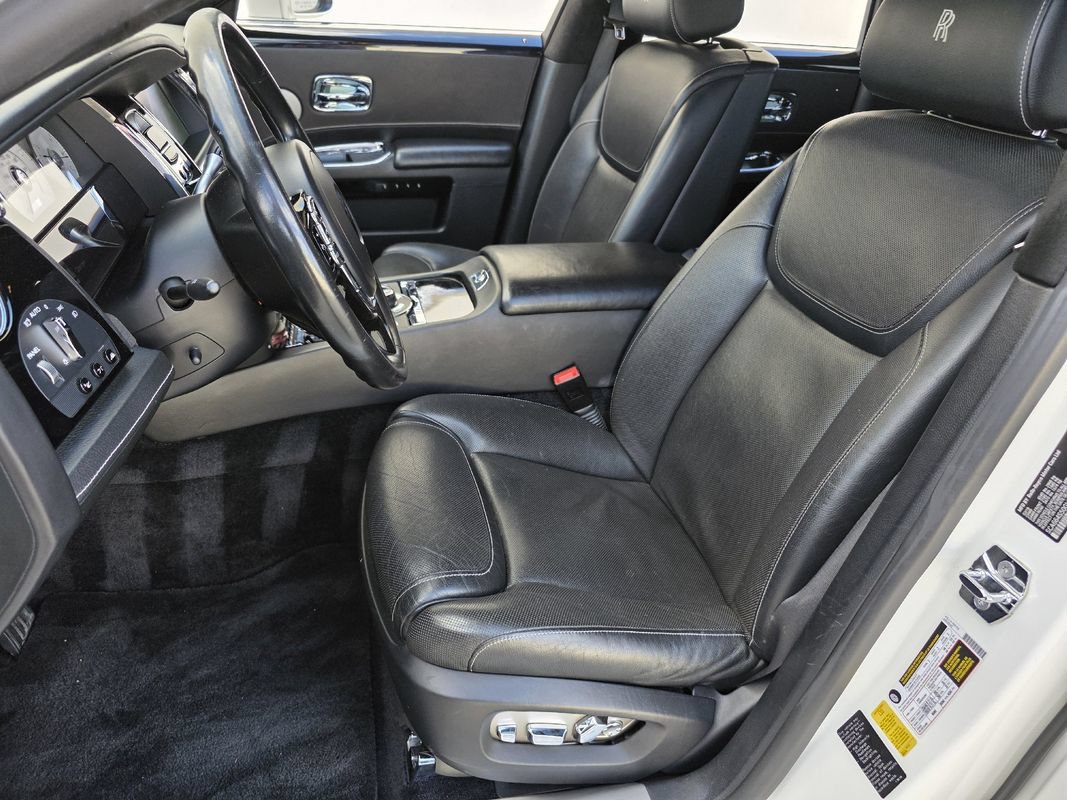 Used 2016 Rolls-Royce Ghost RWD image 12