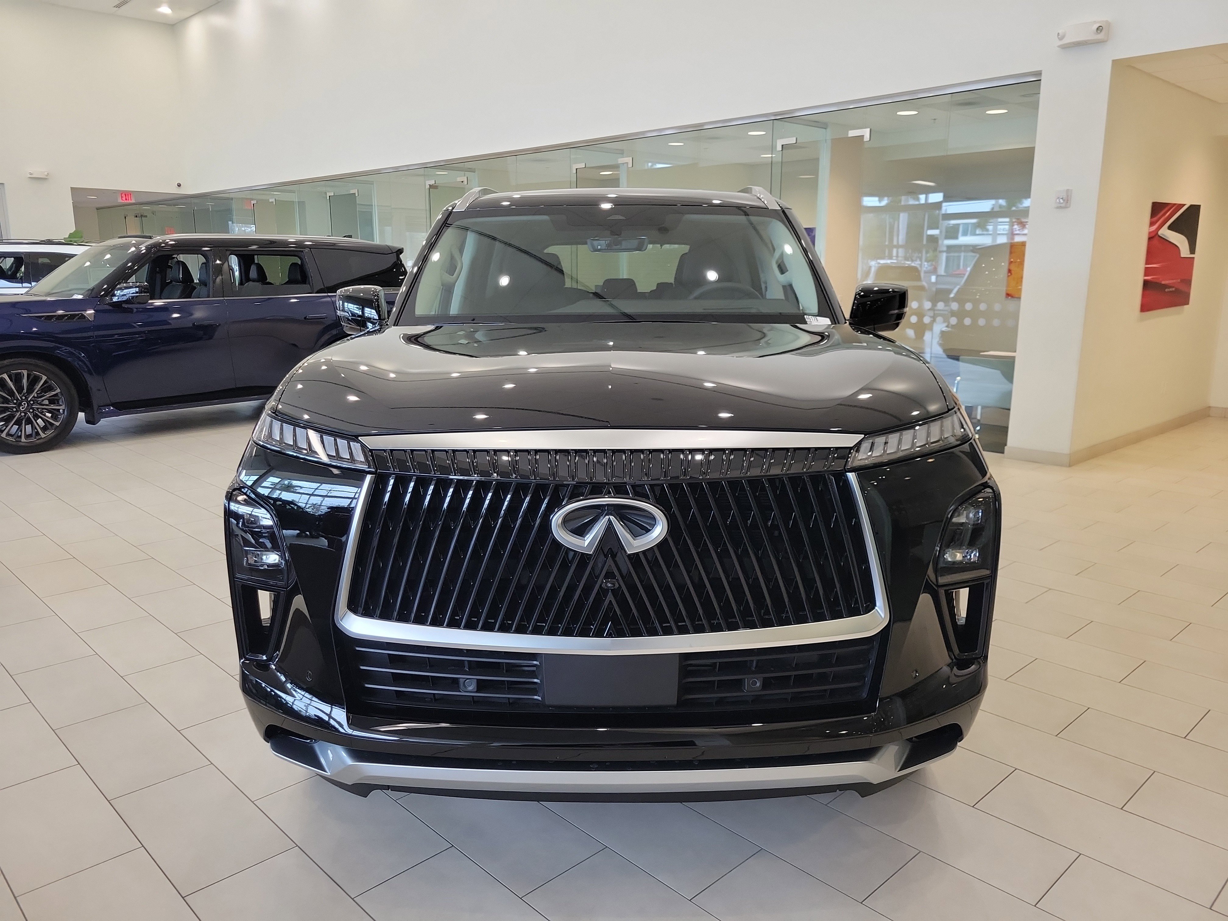 New 2026 INFINITI QX80 Luxe image 2