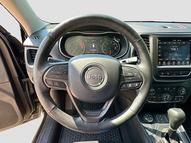 Used 2019 Jeep Cherokee Trailhawk image 12