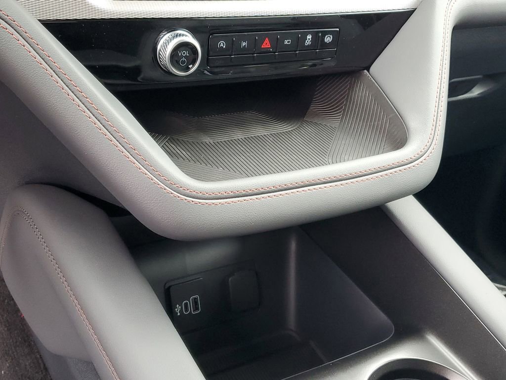 New 2026 Ford Explorer Active w/ Active Comfort Package image 21