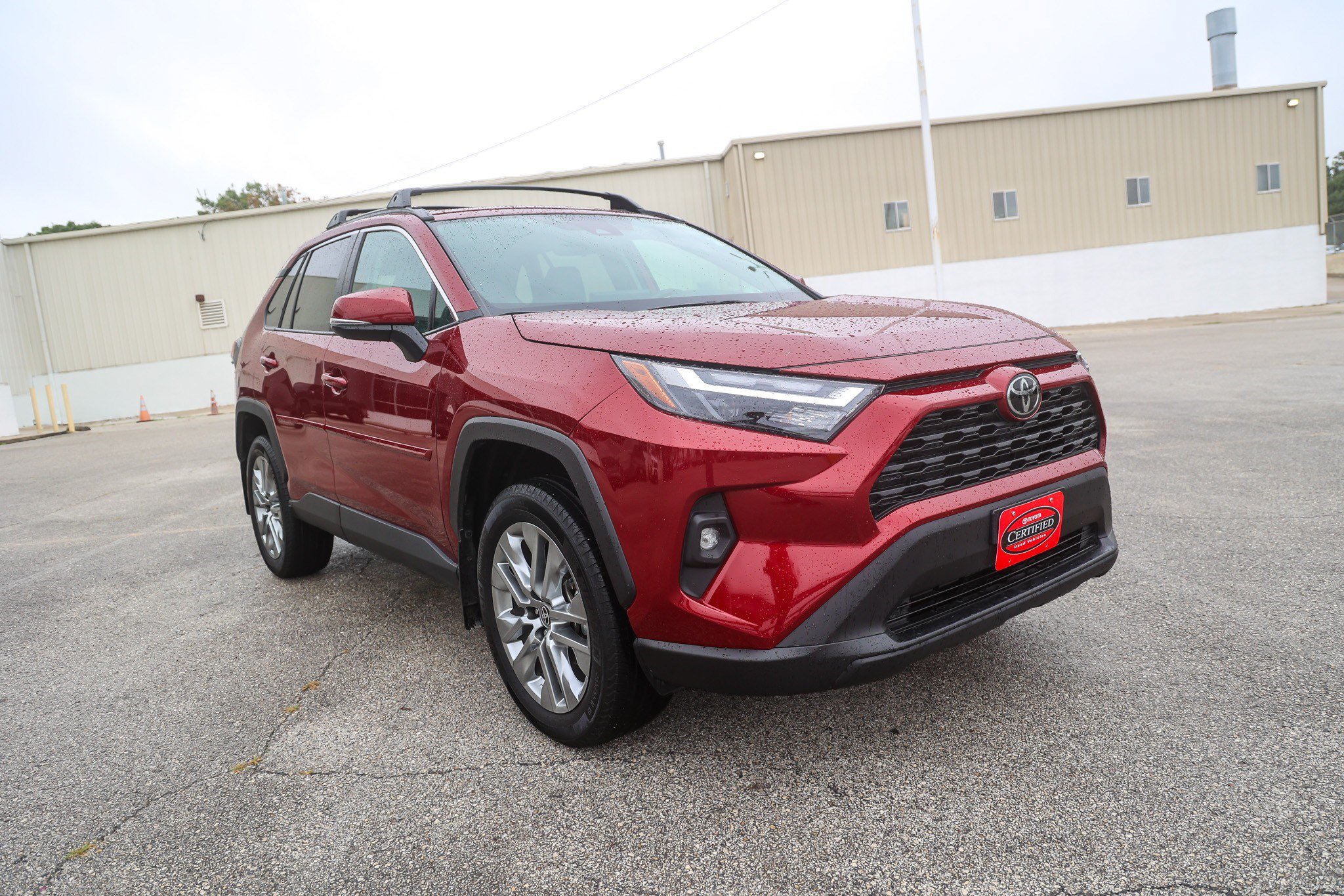 Certified 2023 Toyota RAV4 XLE Premium FWD image 5