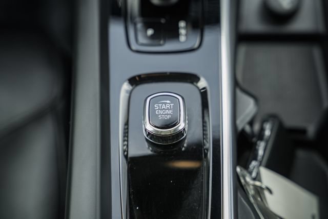 Certified 2023 Volvo XC60 T8 Plus w/ Climate Package AWD/4WD image 25