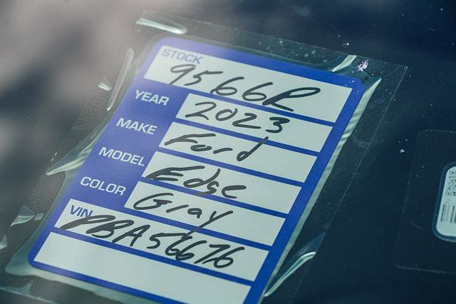 Used 2023 Ford Edge SEL image 27