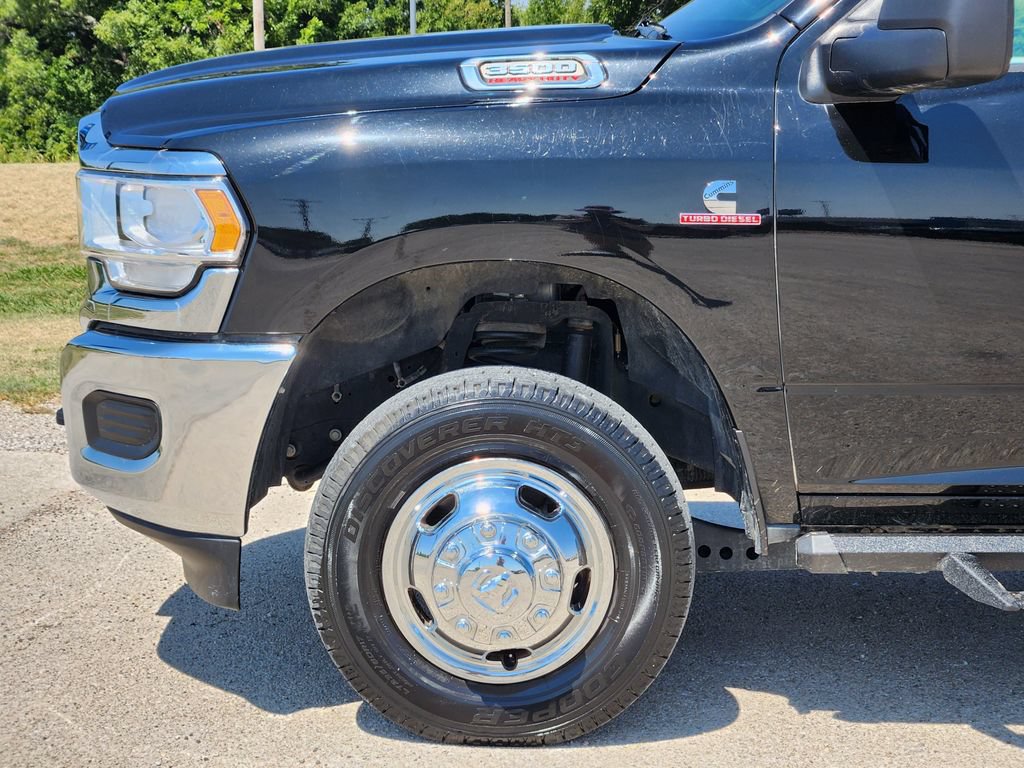 Used 2024 RAM 3500 Tradesman w/ Chrome Appearance Group AWD/4WD image 8