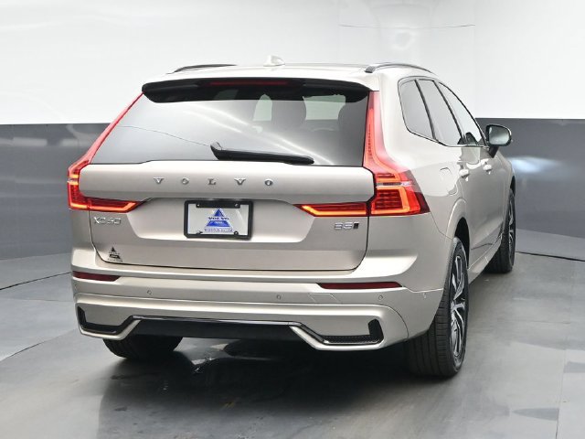 Used 2024 Volvo XC60 B5 Plus w/ Climate Package AWD/4WD image 8