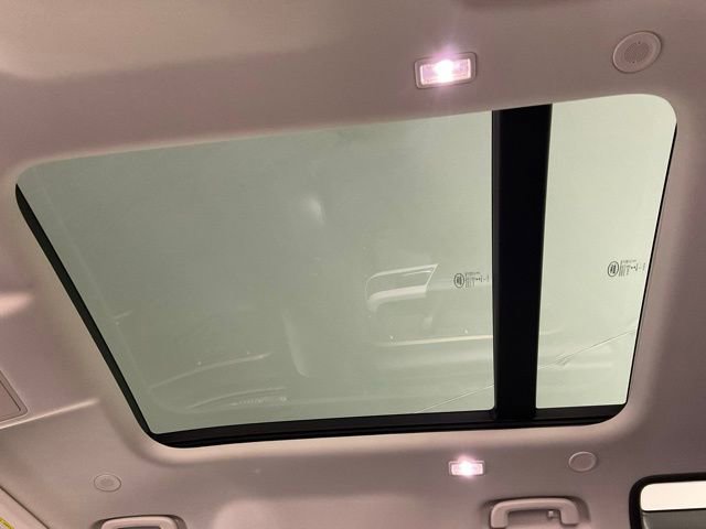 Used 2020 Land Rover Defender 110 HSE image 21