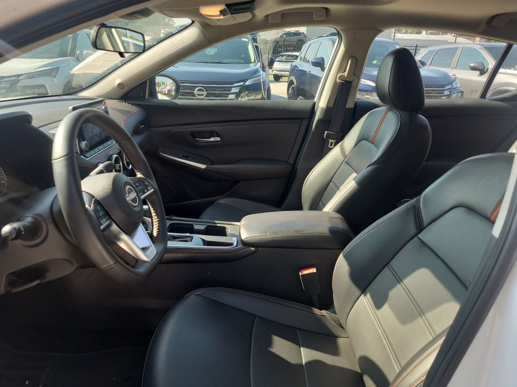 Used 2024 Nissan Sentra SR w/ SR Premium Package FWD image 17