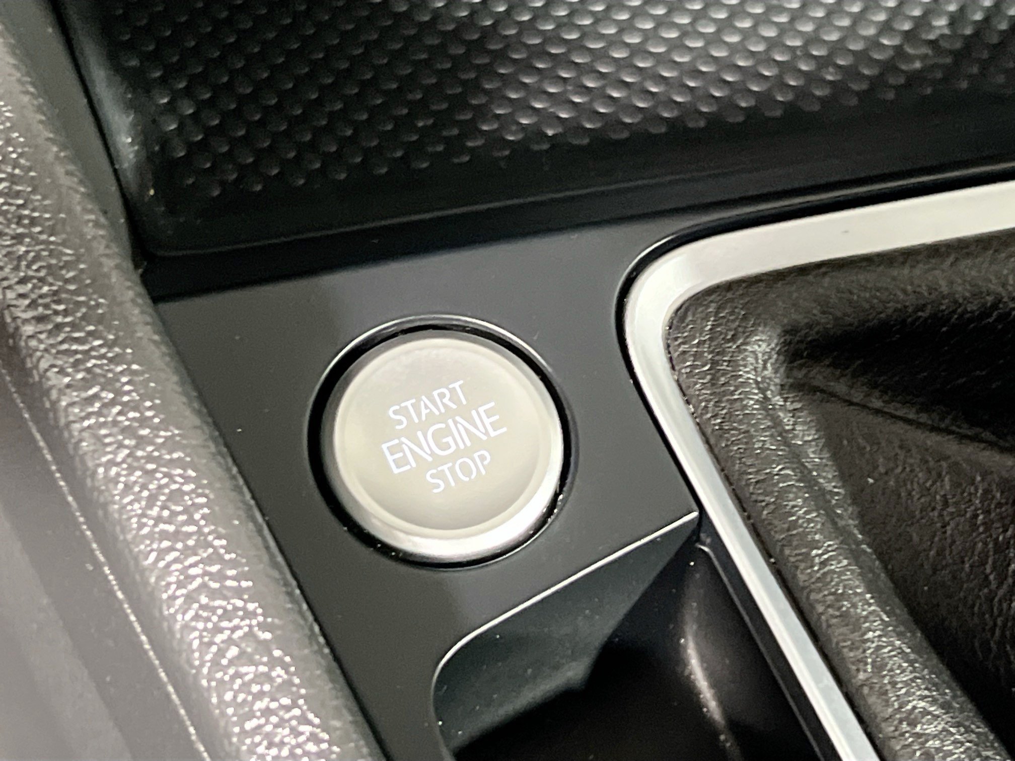 Used 2023 Volkswagen Jetta SE FWD image 23