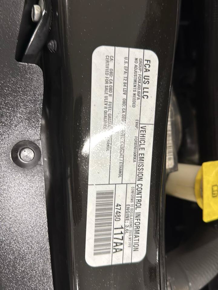 Used 2015 Chrysler Town & Country Touring FWD image 71
