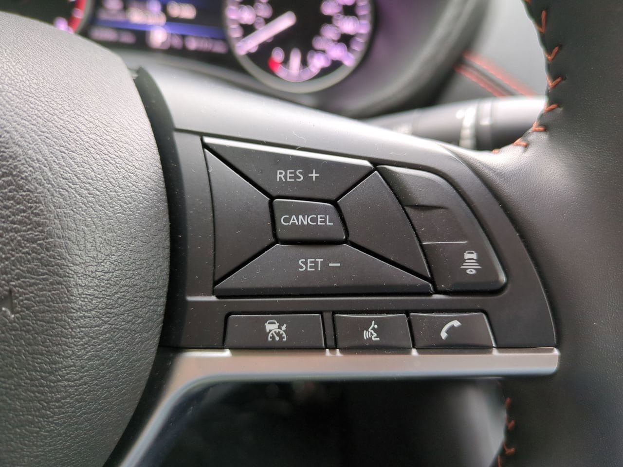 Used 2025 Nissan Sentra SR FWD image 24