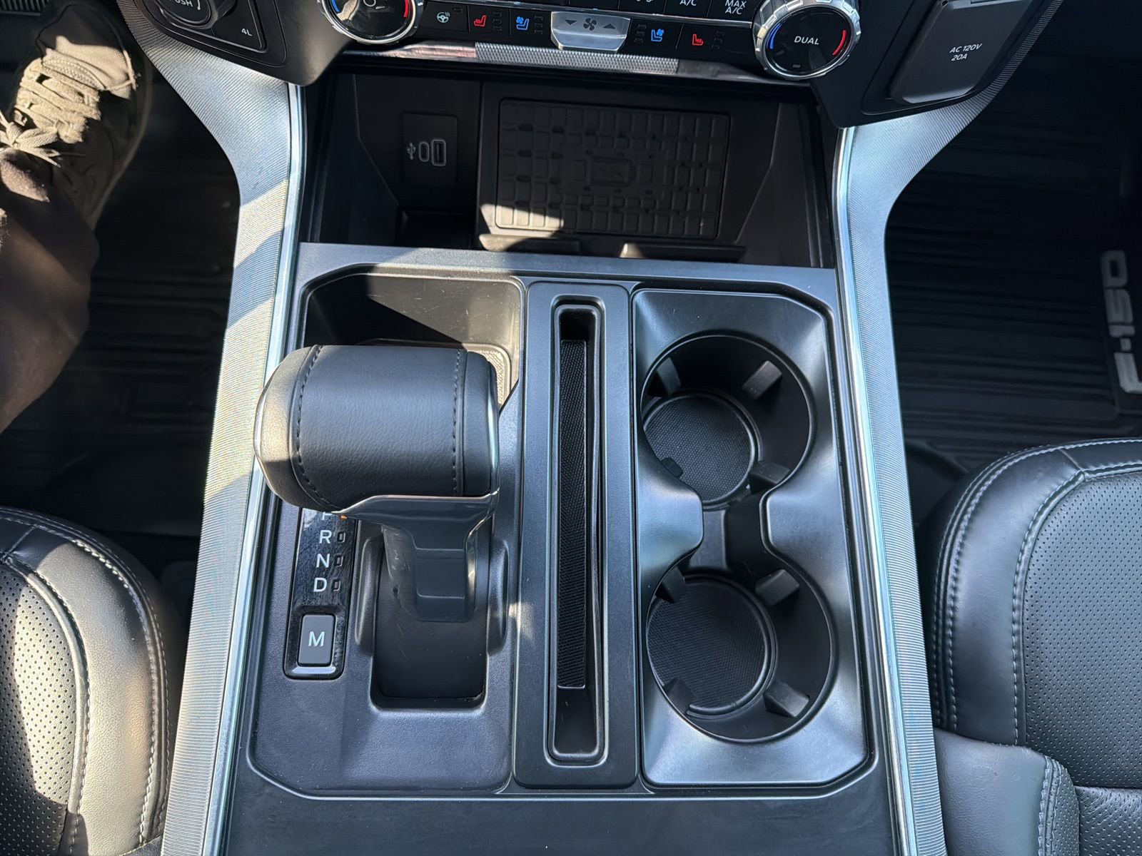 Certified 2025 Ford F150 Platinum w/ FX4 Off-Road Package image 24