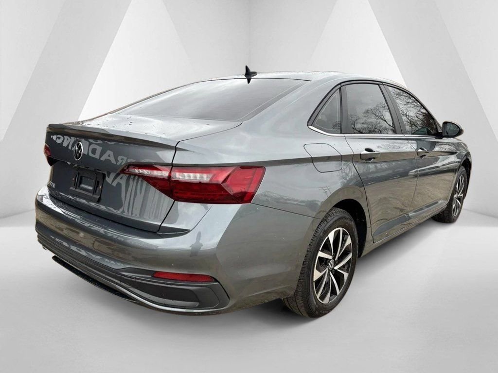 Used 2022 Volkswagen Jetta S image 7